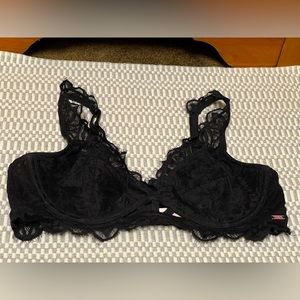 Victorias secret, pink, pretty lace trim bra, medium